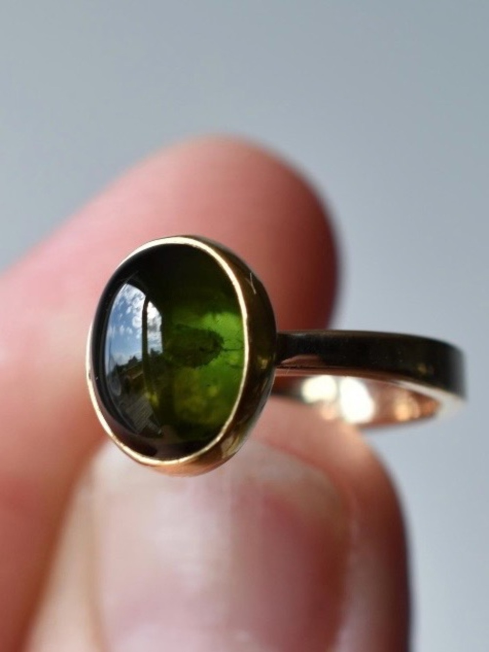 22k Gold Bezel Set Green Tourmaline on a 14k Gold Band Ring Size 5.75 Estate - Picture 1 of 11